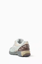New Balance Unisex 1906 Low-top Sneakers in Mixed Fabric - Image 4