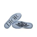 Air Jordan 1 Retro High Dior - Image 3