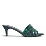 Gina Geneva in Emerald Louis