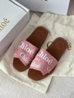 Chloè Woody Flat Mule Sandal in Delicate Pink