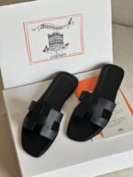 Hermès Oran Women's Slippers Black