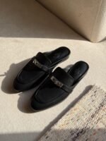 Hermès Oz Women's Leather Closed Toe Slippers in Black