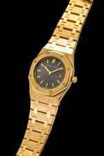 Audemars Piguet Royal Oak Lady Quartz 23mm In Gold, And Black Dial - Image 3