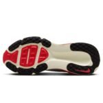 Nike Vomero 18 Platinum Tint - Image 4