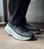 On Cloudtilt sneaker Black - Image 4