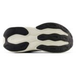 New Balance Fresh Foam More v5 black & white - Image 6