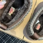 UGG Tazz Slippers Plume Suede - Image 4